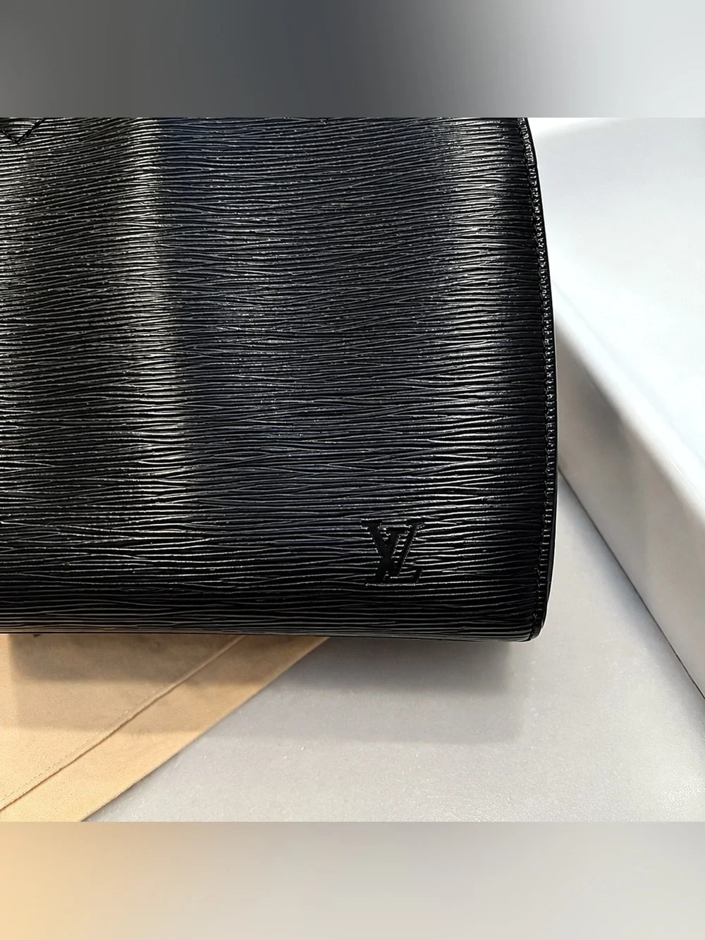 Louis Vuitton • Alma PM Epi Black Leather • Handbag • Purse